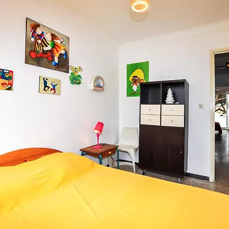 5 Bedroom Cozy In Marie La Pl Sainte-Marie-Plage